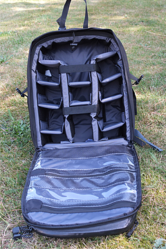 Tamrac Expedition 6x - lots of pockets