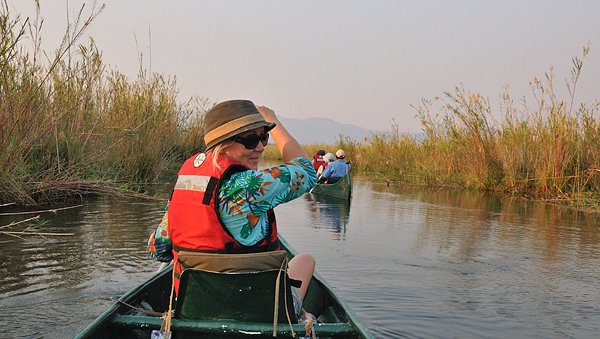 Zambezi canoeing