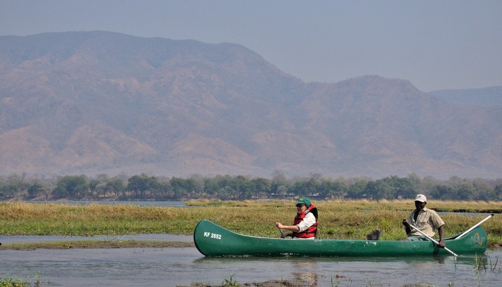 Zambezi canoeing, Zambia in th ebackground